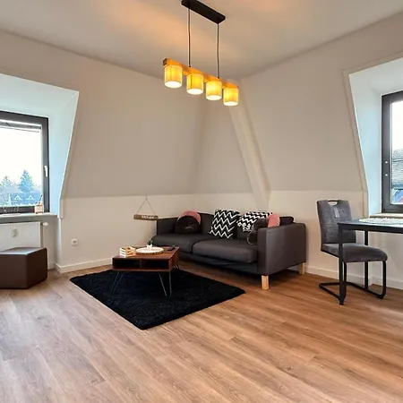 Apartment Hugos Nest Moderne In Mit Arbeitsplatz & Wlan *