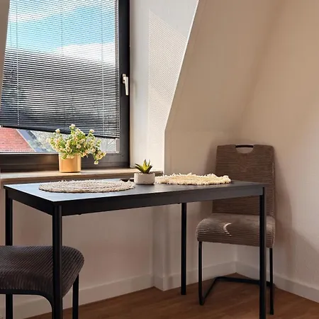Apartment Hugos Nest Moderne In Mit Arbeitsplatz & Wlan *